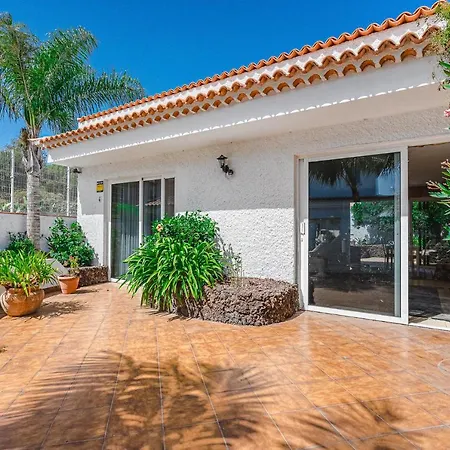 Villa Casa Laura 4 *